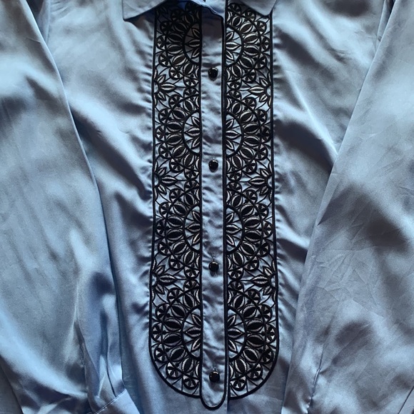 Bob Mackie Wearable Art Button Up Embroidered Womenโs Blouse - Picture 4 of 9